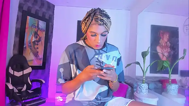 Ciara HotTs online show from 05/13/26, 12:24