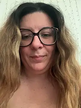 Snapshot of JasmineGlow7 chatting on 05/30/26, 10:56 JasmineGlow7 online show from 05/30/26, 10:56