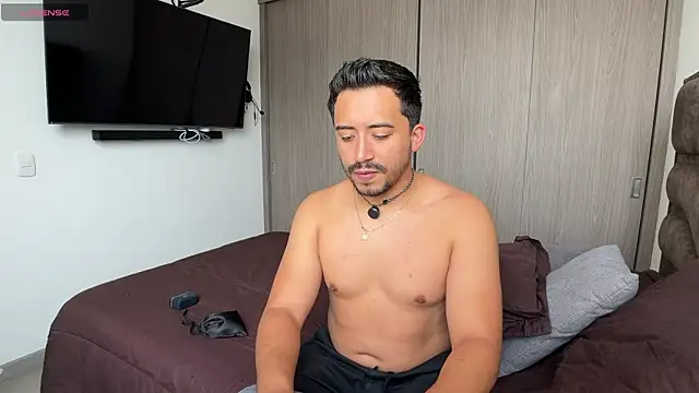 Sofii n Diego online show from 03/31/26, 03:12