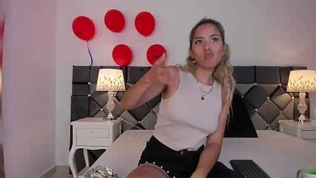 Snapshot of _Giorgiina_ chatting on 02/19/26, 12:56 Giorgiina online show from 02/19/26, 12:56