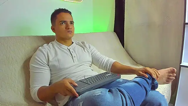 jhon nicolas online show from 03/07/26, 08:06