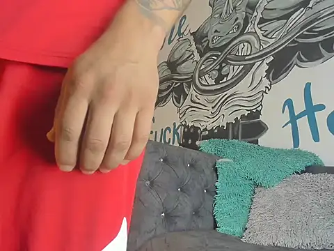 Snapshot of justinBigcock555 chatting on 02/04/26, 11:27 justinBigcock555 online show from 02/04/26, 11:27