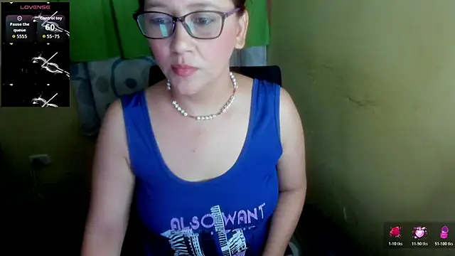 Snapshot of LuciaMiilf chatting on 06/22/26, 10:07 LuciaMiilf online show from 06/22/26, 10:07