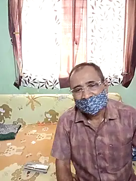 Snapshot of HoneyHush chatting on 02/06/26, 08:07 HoneyHush online show from 02/06/26, 08:07