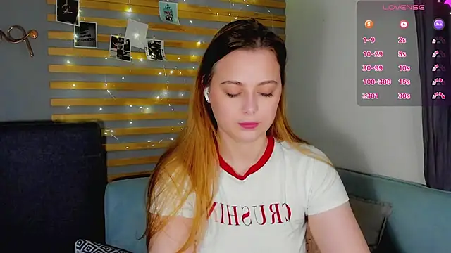 Snapshot of Alice_Wanderr chatting on 02/25/26, 12:53 Alice Wanderr online show from 02/25/26, 12:53