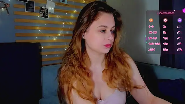 Snapshot of Alice_Wanderr chatting on 03/17/26, 03:33 Alice Wanderr online show from 03/17/26, 03:33