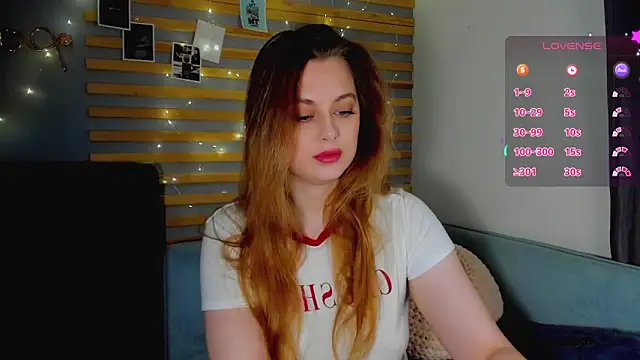 Snapshot of Alice_Wanderr chatting on 03/19/26, 02:59 Alice Wanderr online show from 03/19/26, 02:59