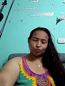 Snapshot of BustySexy_Nataly chatting on 02/17/26, 05:37 BustySexy Nataly online show from 02/17/26, 05:37