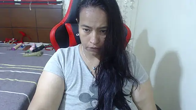 Snapshot of BustySexy_Nataly chatting on 05/23/26, 02:32 BustySexy Nataly online show from 05/23/26, 02:32