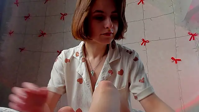 Snapshot of VelvetCaress chatting on 02/09/26, 09:24 VelvetCaress online show from 02/09/26, 09:24