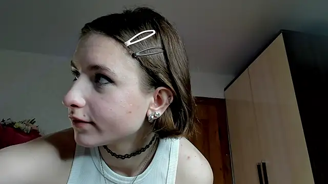 VelvetCaress online show from 05/15/26, 09:16