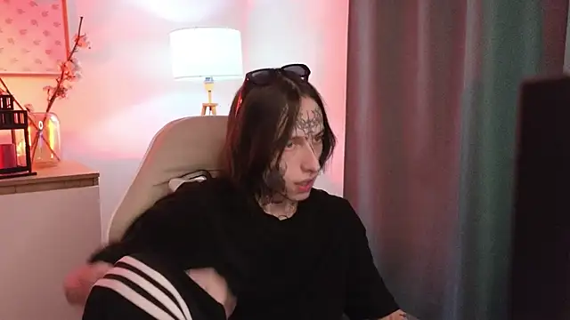 swagamee online show from 04/18/26, 09:04