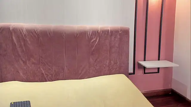 HannaWen  online show from 02/04/26, 12:00