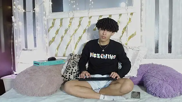 Snapshot of ian_smith_ chatting on 02/07/26, 11:25 ian smith online show from 02/07/26, 11:25