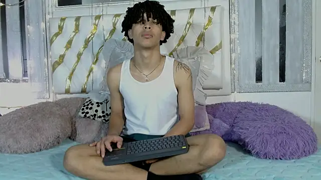 Snapshot of ian_smith_ chatting on 02/26/26, 12:26 ian smith online show from 02/26/26, 12:26