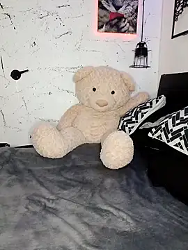 Snapshot of ian_smith_ chatting on 03/04/26, 12:27 ian smith online show from 03/04/26, 12:27