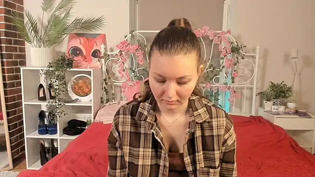 Snapshot of TobiMillinor chatting on 02/22/26, 08:18 TobiMillinor online show from 02/22/26, 08:18