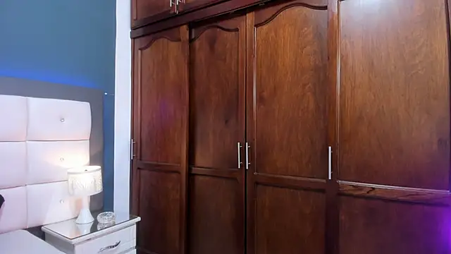 RED VIOLETH online show from 02/02/26, 02:27