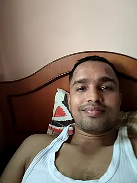 Mumbai handsom92 online show from 02/02/26, 04:11