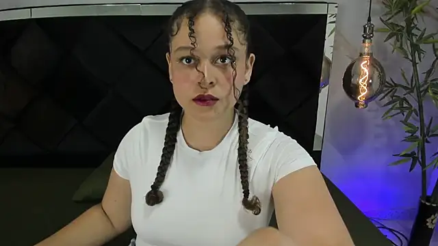 IrinaVoshh  online show from 03/12/26, 07:09