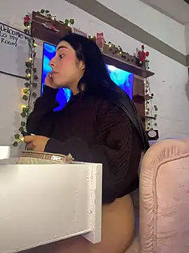 Snapshot of Natasha-Naughty- chatting on 02/16/26, 01:40 Natasha-Naughty- online show from 02/16/26, 01:40