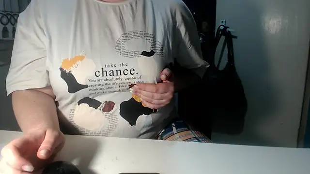 MaryShiny  online show from 04/17/26, 03:04