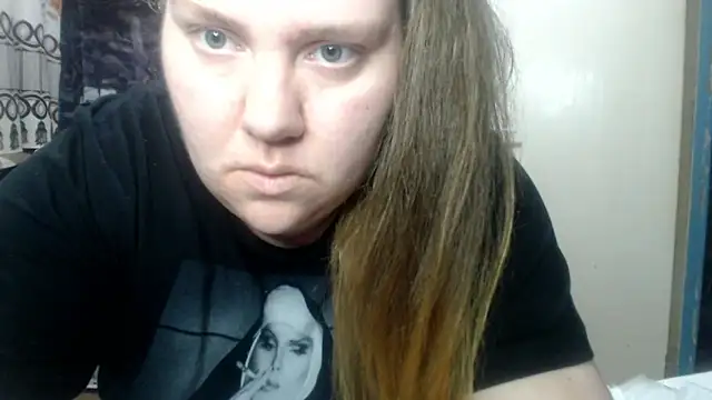 MaryShiny  online show from 04/18/26, 03:16