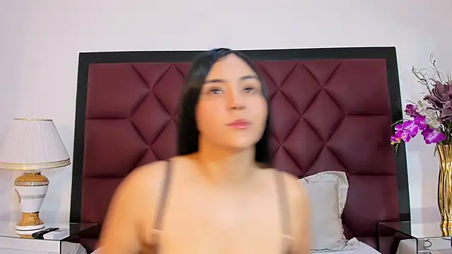 Snapshot of AlisonLamer chatting on 03/16/26, 05:06 AlisonLamer online show from 03/16/26, 05:06