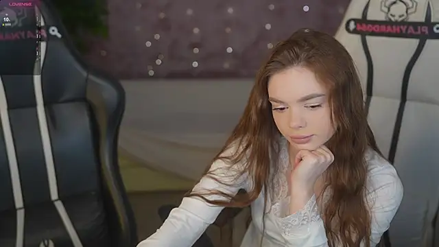 Snapshot of Zlata_Sky chatting on 07/20/26, 11:23 Zlata Sky online show from 07/20/26, 11:23