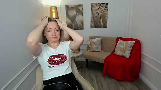 CharlotteKerti online show from 02/10/26, 11:47