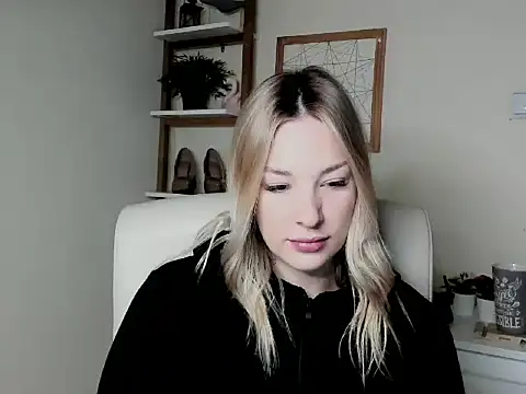 Snapshot of VelvetAngela chatting on 02/17/26, 06:32 VelvetAngela online show from 02/17/26, 06:32