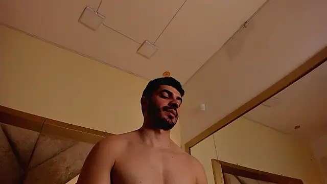 Snapshot of LaraandAxel chatting on 02/27/26, 08:20 LaraandAxel online show from 02/27/26, 08:20