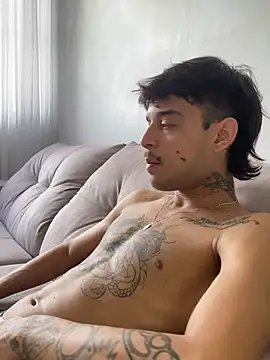 Snapshot of ruffvip chatting on 02/05/26, 02:11 ruffvip online show from 02/05/26, 02:11