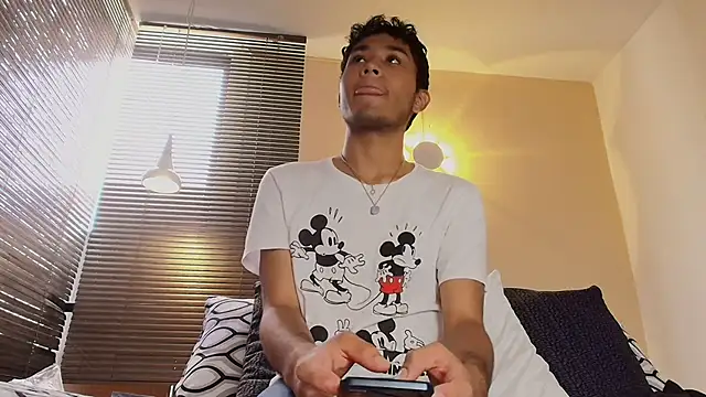 Snapshot of Damon_Salvarote_S chatting on 02/17/26, 07:31 Damon Salvarote S online show from 02/17/26, 07:31