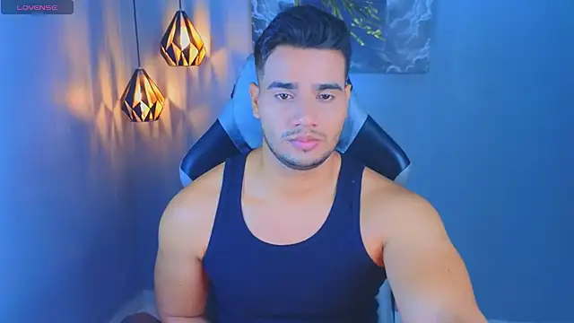 AndresRodriguez1 online show from 04/11/26, 11:03