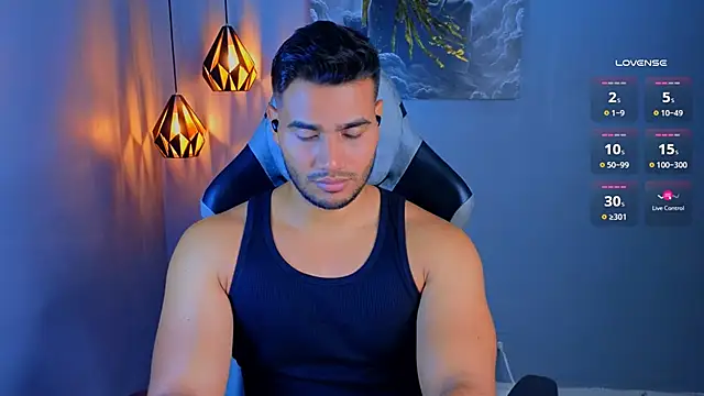 Snapshot of AndresRodriguez1 chatting on 04/26/26, 01:58 AndresRodriguez1 online show from 04/26/26, 01:58