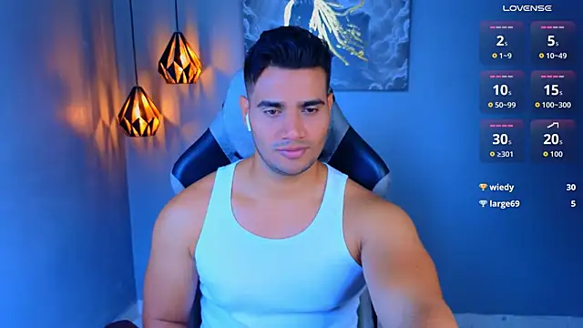 Snapshot of AndresRodriguez1 chatting on 05/01/26, 02:32 AndresRodriguez1 online show from 05/01/26, 02:32