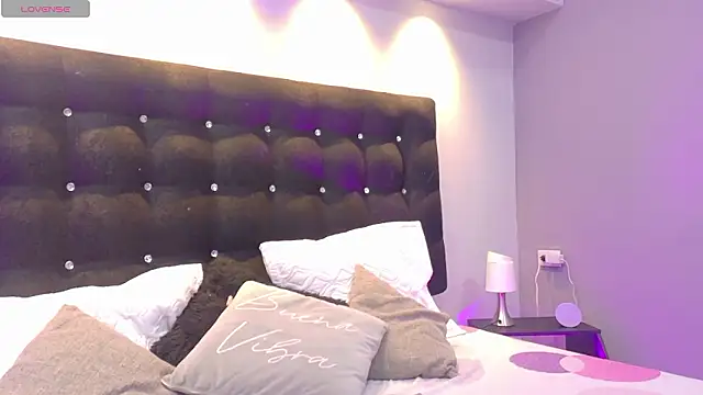 Snapshot of Aitana_Oliveira chatting on 02/07/26, 08:12 Aitana Oliveira online show from 02/07/26, 08:12