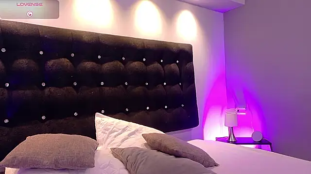 Snapshot of Aitana_Oliveira chatting on 02/19/26, 07:21 Aitana Oliveira online show from 02/19/26, 07:21