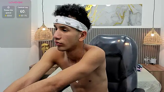 JDWhite18 online show from 03/26/26, 06:08