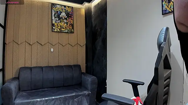 Snapshot of shaden_ chatting on 02/04/26, 08:47 shaden online show from 02/04/26, 08:47