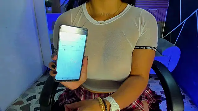 Snapshot of shaden_ chatting on 02/25/26, 08:51 shaden online show from 02/25/26, 08:51