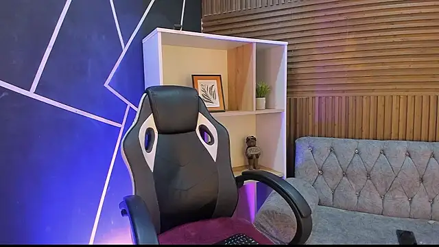 Snapshot of shaden_ chatting on 03/03/26, 08:59 shaden online show from 03/03/26, 08:59