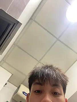 Snapshot of tuncube chatting on 02/28/26, 12:17 tuncube online show from 02/28/26, 12:17