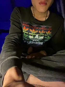 Snapshot of tuncube chatting on 03/03/26, 05:41 tuncube online show from 03/03/26, 05:41