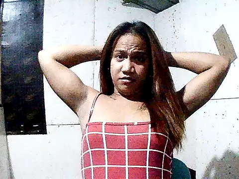 Snapshot of Queen-barbie chatting on 02/06/26, 05:05 Queen-barbie online show from 02/06/26, 05:05