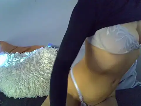 Onirica L online show from 04/16/26, 02:01