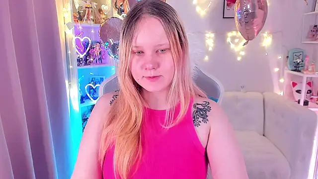 Snapshot of AnnieVibe chatting on 02/11/26, 05:40 AnnieVibe online show from 02/11/26, 05:40