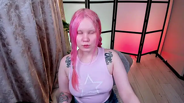 Snapshot of AnnieVibe chatting on 02/24/26, 05:33 AnnieVibe online show from 02/24/26, 05:33