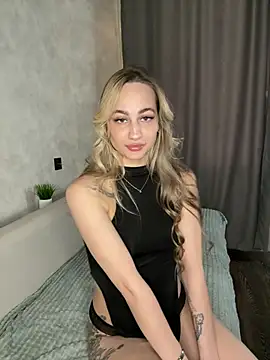 SarahAmour  online show from 02/25/26, 09:08